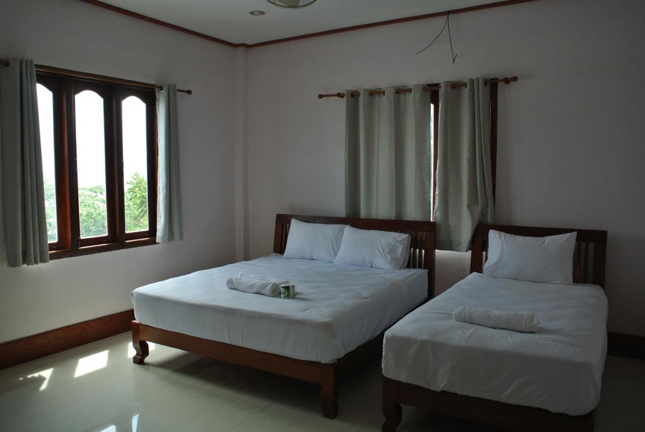 Mama Leurth Sunset Guesthouse Ban Dondét الغرفة الصورة