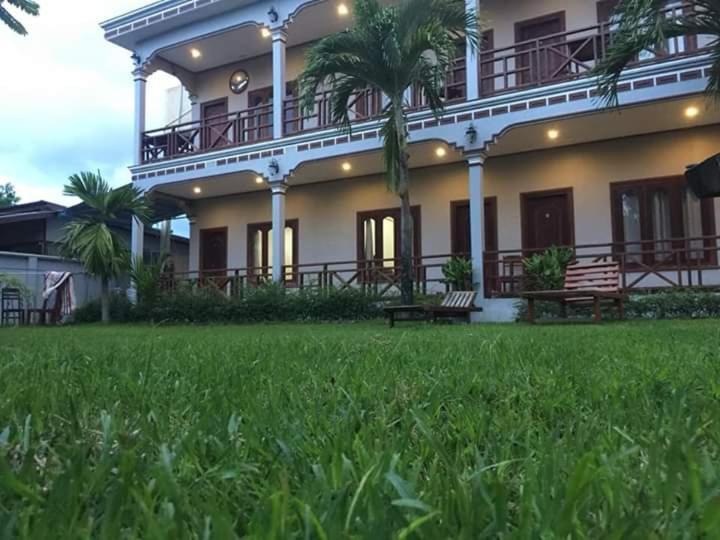 Mama Leurth Sunset Guesthouse Ban Dondét المظهر الخارجي الصورة
